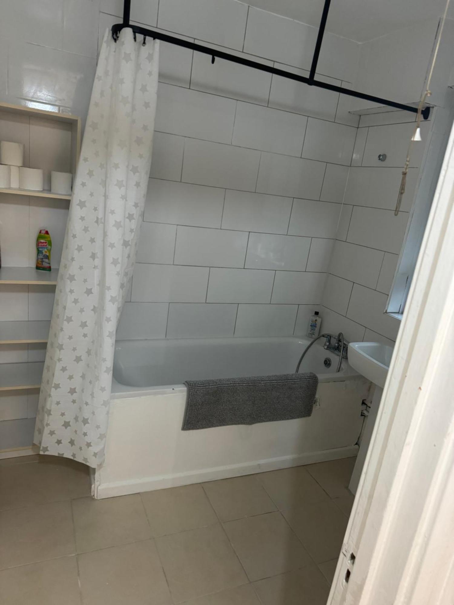 One Bedroom Apartment In Tower Bridge Road London Exterior photo